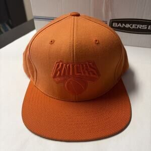 NWT New York Knicks Hat Mitchell & Ness Snapback Cap Orange Basketball New